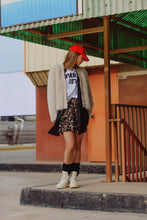 Load image into Gallery viewer, Cropped Jacket in beige in fine fur