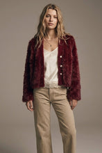 Load image into Gallery viewer, Cropped Jacket in burgundy in fine fur