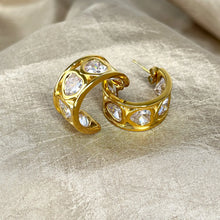 Load image into Gallery viewer, Bezel Heart Hoop