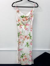 Load image into Gallery viewer, Ivory Multi Rosette Dress