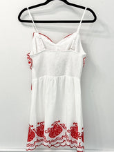 Load image into Gallery viewer, Shell Scallop Edge Dress