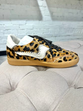 Load image into Gallery viewer, Dolce Vita Leopard Sneakers