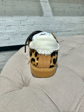Load image into Gallery viewer, Dolce Vita Leopard Sneakers