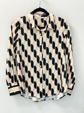 Load image into Gallery viewer, Geo Cream/Black Blouse