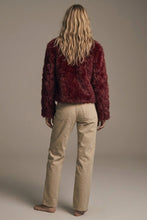 Load image into Gallery viewer, Cropped Jacket in burgundy in fine fur
