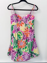 Load image into Gallery viewer, Tropical Scallop Trim Dress
