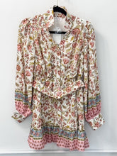 Load image into Gallery viewer, Cream Floral Belt Dress
