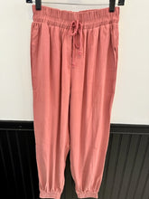 Load image into Gallery viewer, Mauve Jogger Pant
