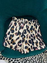 Load image into Gallery viewer, Leopard Lovin&#39; Shorts
