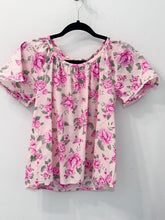 Load image into Gallery viewer, Flirty Floral Top

