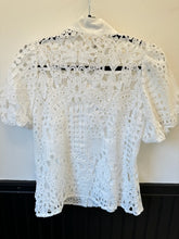 Load image into Gallery viewer, Lucy Lace Puff Sleeve Top
