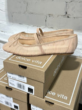 Load image into Gallery viewer, Dolce Vita Praline Tulle Ballet Flats
