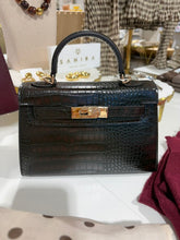 Load image into Gallery viewer, Hariette Handle Bag-Chocolate Brown Croc
