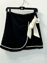 Load image into Gallery viewer, Tweed Bow Skirt
