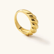 Load image into Gallery viewer, Gold Croissant Ring
