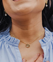 Load image into Gallery viewer, Short Medallion Necklace
