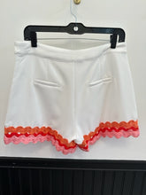 Load image into Gallery viewer, Scallop Trim Shorts
