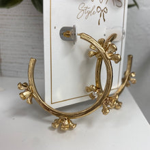 Load image into Gallery viewer, Floral Pearl Hoop Earrings

