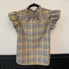 Load image into Gallery viewer, Plaid Flannel Blouse
